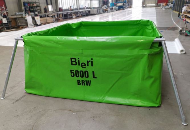 Stützgerüst aus Stahlrohren für Behälter BW 4 1800 l