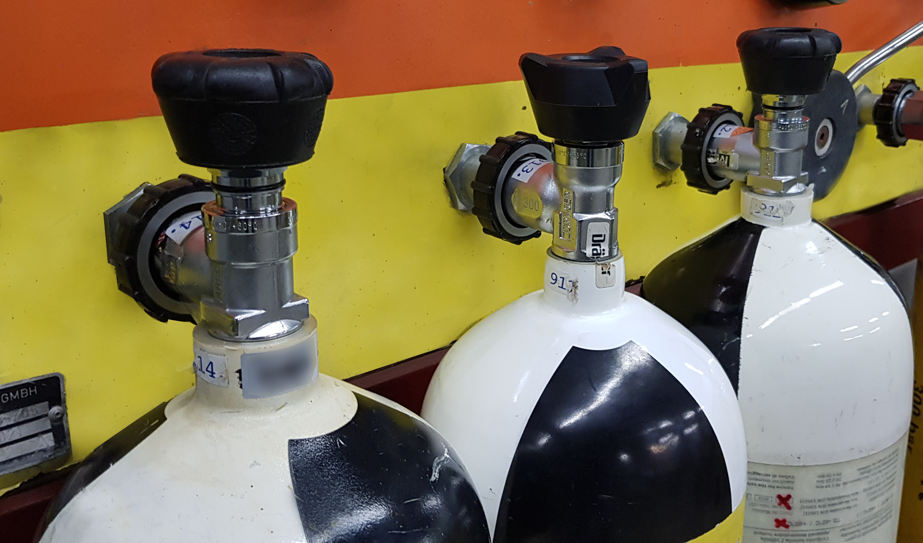 Füllung Atemluft, 21-40 ltr./bis 200 bar, DIN EN 12021:2014